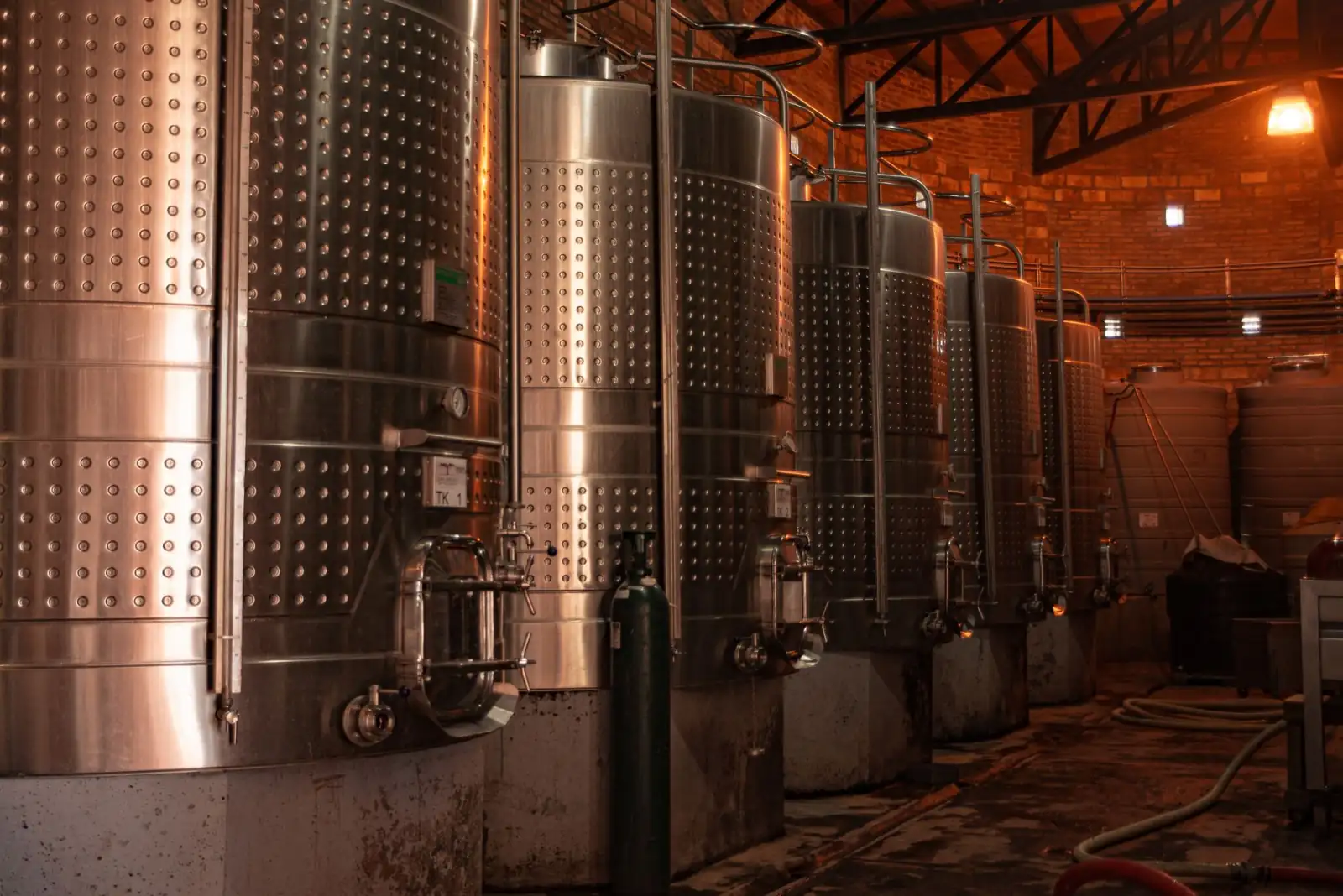 颜习社品牌护肤品生产工艺流程与质量控制标准解读