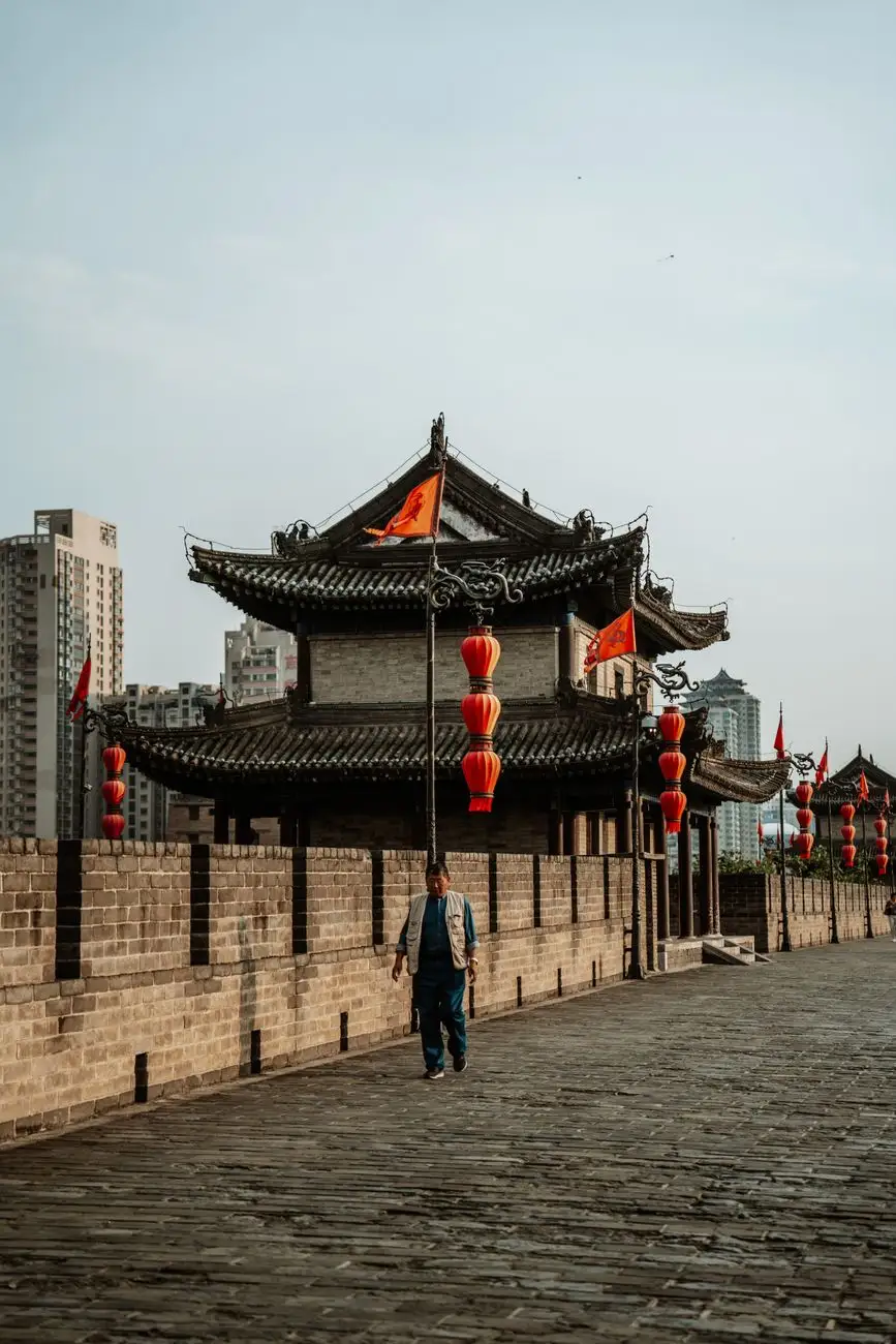 广东颜习社解析：广州日化产业升级下化妆品生产的原料安全管控趋势