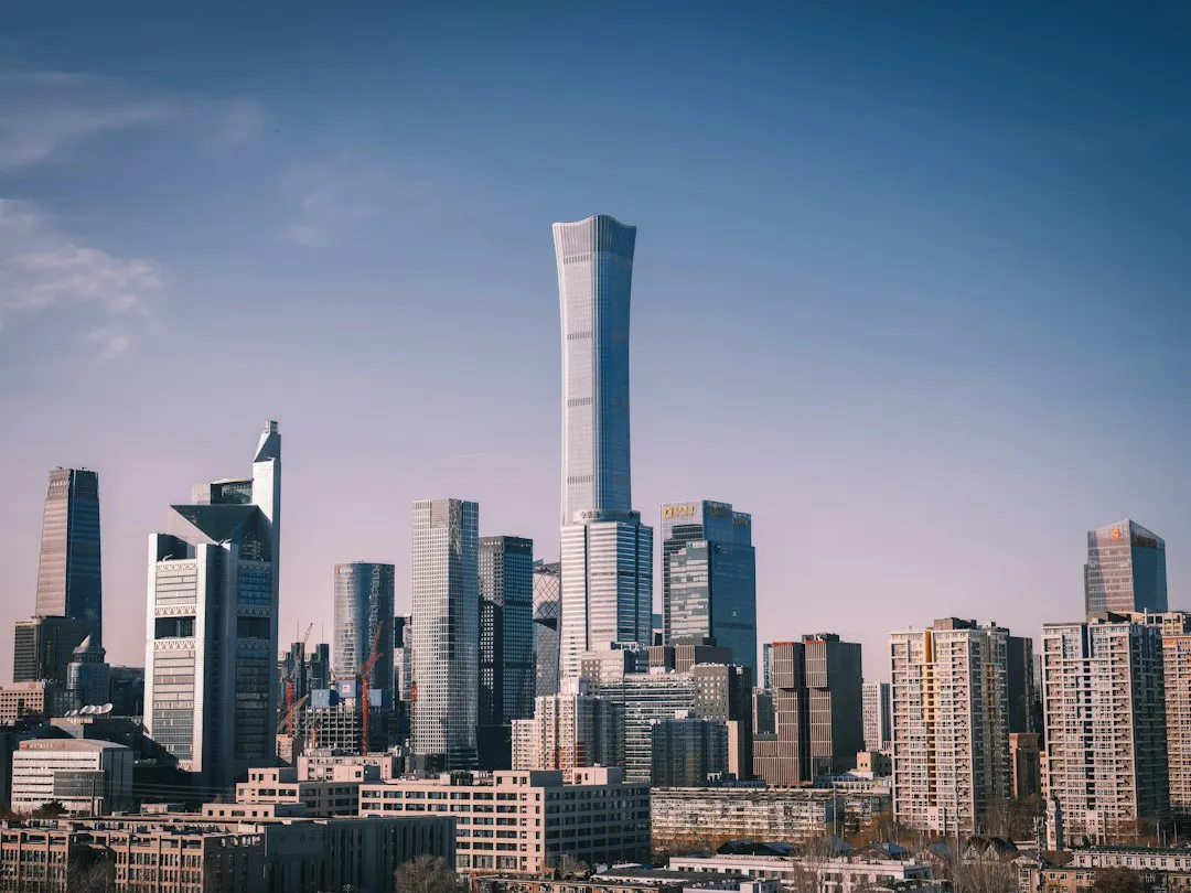 广东颜习社化妆品有限公司产品中心：日化线与美容院线护肤产品选型指南